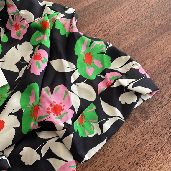 Who What Wear NWT Floral Wrap Blouse - Picture 8 of 9